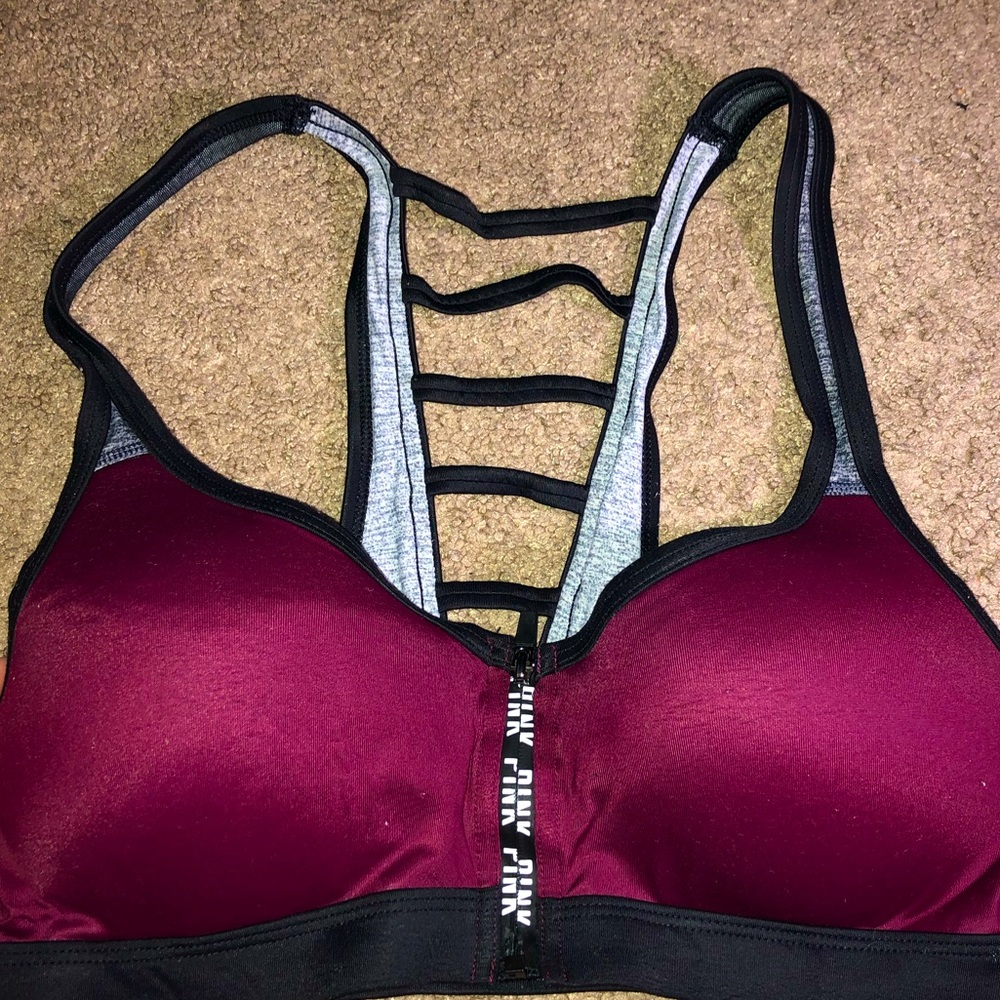 PINK Victoria’s Secret sports bra